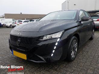 Vaurioauto  passenger cars Peugeot 308 1.2 Puretech Business Navi 131pk 2024/10