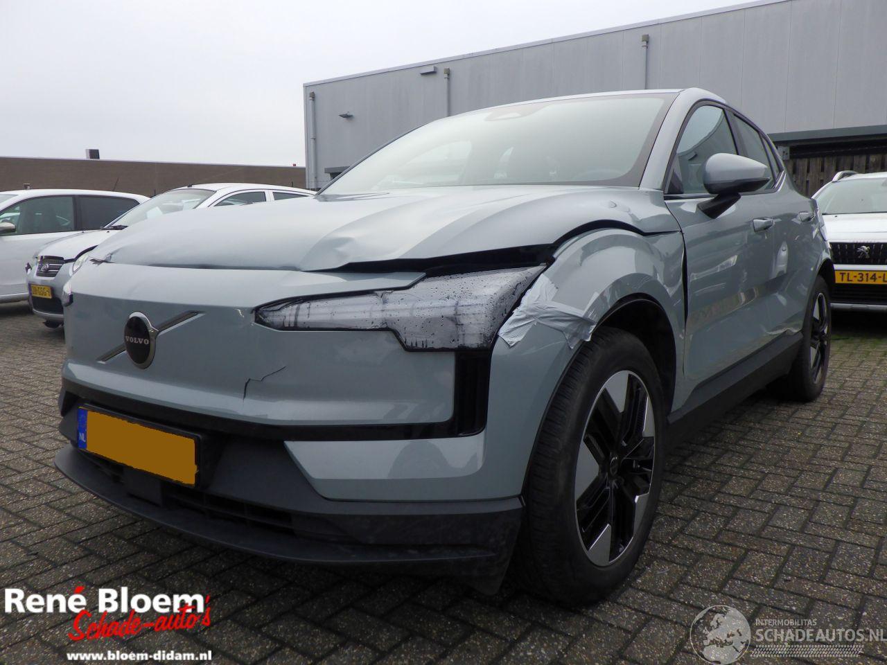 Volvo EX30 Single motor Extended range Core 69kWh 272pk