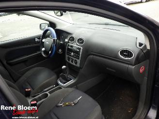 Ford Focus Wagon 1.6-16V Futura picture 7