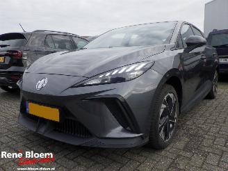 Schadeauto MG 4 Electric Standard 51kwh 2023/12