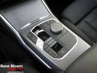 BMW 3-serie 330e XDrive M-pakket Full Option 292pk picture 24