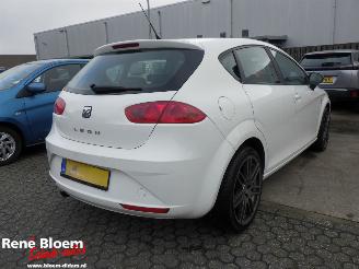 Vaurioauto  passenger cars Seat Leon 1.2 TSI Reference 2011/2