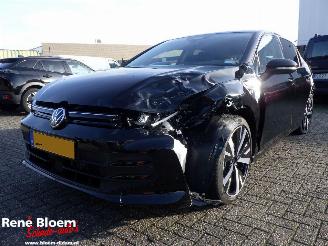 uszkodzony samochody osobowe Volkswagen Golf 1.5 TSI Life Edition 2025/10