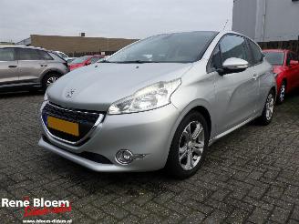  Peugeot 208 1.2 VTI Envy Airco 2013/4
