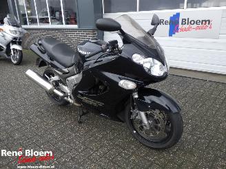 Kawasaki ZZ - R 1200  picture 3