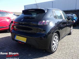Damaged car Peugeot 208 1.2 Puretech Active 2020/12