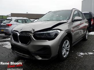 krockskadad bil auto BMW X1 XDRIVE25E High Executive Automaat 2021/2