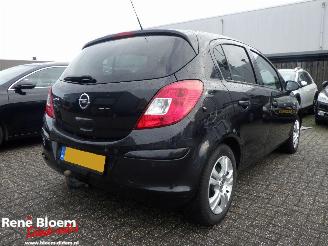 škoda osobní automobily Opel Corsa 1.4-16V Design Edition 2013/3