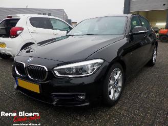 skadebil auto BMW 1-serie 118d Executive Automaat 2017/11