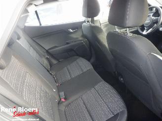 Kia Stonic 1.0 T-GDI MHEV Dynamicline picture 15