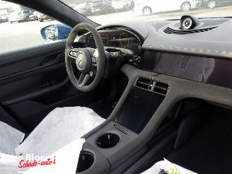 Porsche Taycan GTS Sport Turismo picture 10