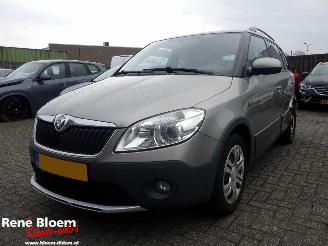 krockskadad bil auto Skoda Fabia 1.2 TSI Scout Airco 5drs 2012/1