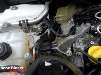 Renault Mégane Estate 1.3 TCe Limited 140pk 5drs picture 14