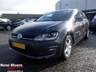 Unfallwagen Volkswagen Golf 1.4 TSI Business 5drs Navi 2015/10