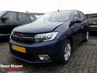 Vaurioauto  passenger cars Dacia Sandero 0.9  Tce Laureate Airco 5drs 2019/3