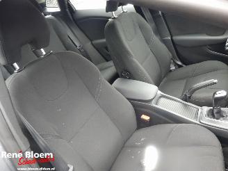 Volvo V-40 2.0 D2 Business Sport picture 9