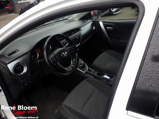 Toyota Auris 1.8 Hybrid Touring Sports picture 14