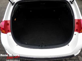 Toyota Auris 1.8 Hybrid Touring Sports picture 12