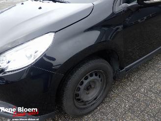 Peugeot 2008 1.2 Puretech Blue Lion Airco 5drs picture 5