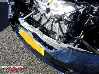 BMW 3-serie 330e X-Drive Full Option picture 13