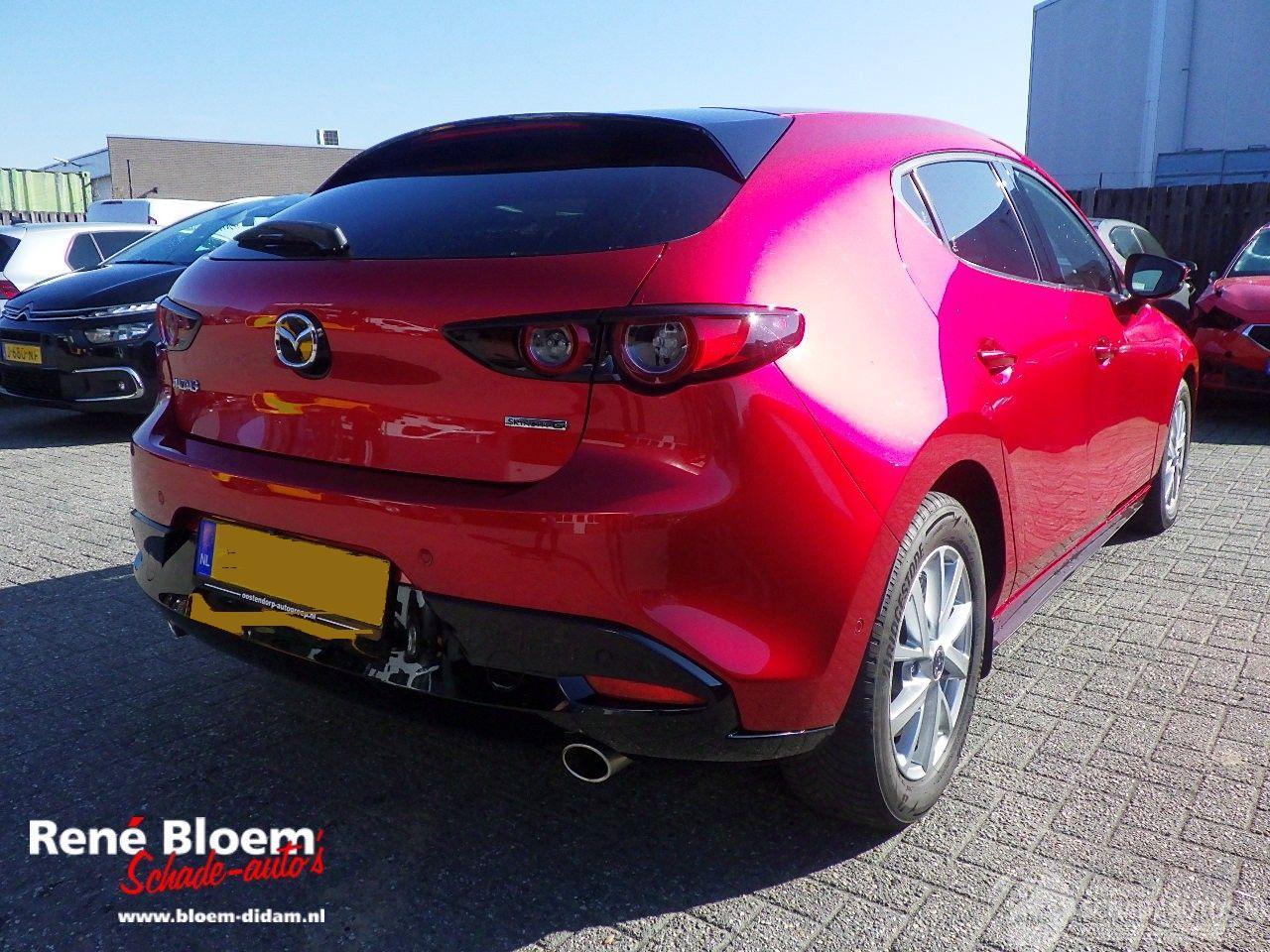 Mazda 3 2.0 e-SkyActive-G M Hybrid Luxury 122