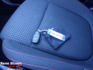 Ford Focus 1.0 EcoBoost Hybrid ST-Line picture 22