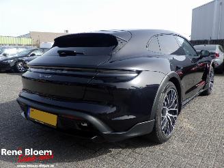krockskadad bil auto Porsche Taycan Cross Turismo 4 381pk 93kWh 2022/2