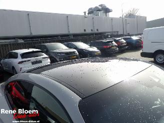 Porsche Taycan 4 84kWh Automaat Full option picture 7