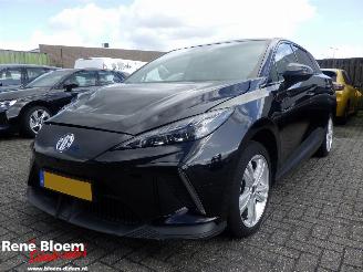 skadebil auto MG 4 Electric Luxury 64kwh 2023/8
