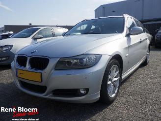 uszkodzony samochody osobowe BMW 3-serie 318i Automaat 143pk 2010/4