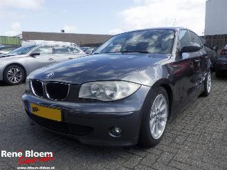 Damaged car BMW 1-serie 118I 129pk 5drs Airco 2006/12