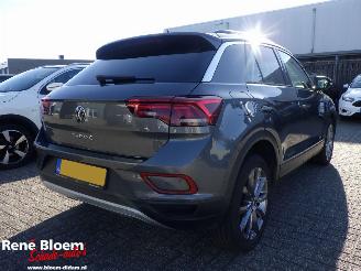 Voiture accidenté Volkswagen T-Roc 1.0 TSI Life Business 110 pk 2023/9