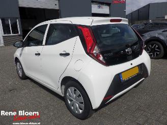 Toyota Aygo 1.0 VVTi x-fun 5drs Airco picture 2