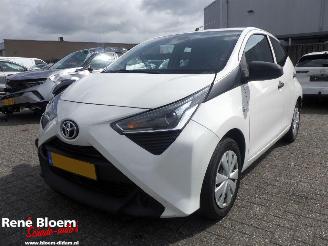 krockskadad bil auto Toyota Aygo 1.0 VVTi x-fun 5drs Airco 2020/10