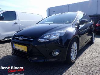 uszkodzony samochody osobowe Ford Focus Wagon 1.6 EcoBoost Titanium 2011/6