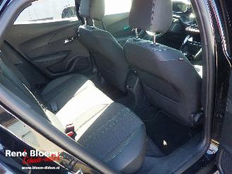 Peugeot e-2008 EV Allure Pack 50 kWh picture 9