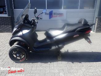 Vaurioauto  motor cycles Piaggio MP3 400 HPE Sport 2023/7