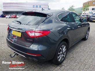 Maserati Levante 3.0 V6 D AWD 275pk Aut picture 4