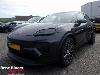 Schadeauto Porsche Macan 100kwh 340pk 2025/7