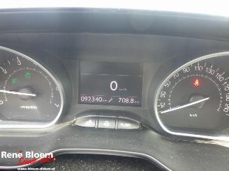 Peugeot 208 1.2 VTi Access picture 14