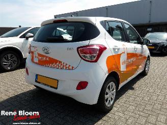 Damaged car Hyundai I-10 1.0i i-Motion Comfort 5drs 2016/8