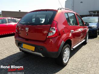 Unfallwagen Dacia Sandero 1.6 Stepway 2011/2