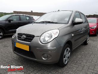 Schadeauto Kia Picanto 1.0 X-pect 2010/1