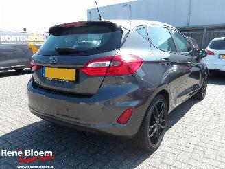 damaged passenger cars Ford Fiesta 1.1 Trend 2017/10