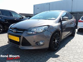 uszkodzony samochody osobowe Ford Focus 1.0 Ecoboost Edition Plus 125pk 2014/5