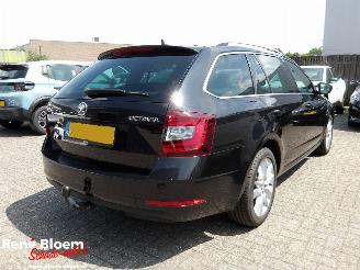 damaged passenger cars Skoda Octavia 1.5 TSI Greentech Sport Business DSG-automaat 2019/2