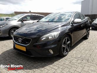 Schadeauto Volvo V-40 D4 R-Design Navi 190pk 2014/12
