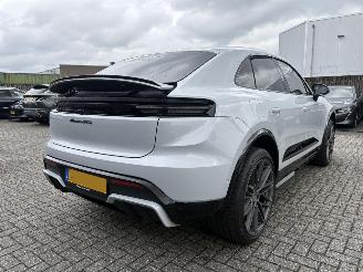 Auto incidentate Porsche Macan GTS 100kwh 2026/3