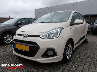 Voiture accidenté Hyundai I-10 1.0i i-motion Comfort Plus Airco 2014/2