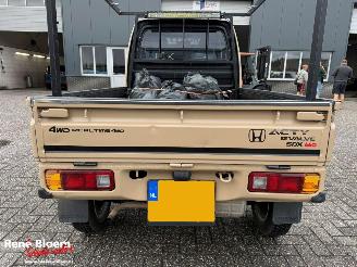 Honda Acty pick-up 12 valve SDX 660 4WD picture 3